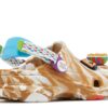 Cinnamon Toast Crunch x Classic All-Terrain Clog pour tout-petits Cinnamon Toast Crunch x Classic All-Terrain Clog pour tout-petits