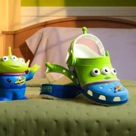 Classic Clog Alien de Toy Story par Disney et Pixar