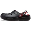 Classic Lined Clog motif camouflage « Noir et rouge »