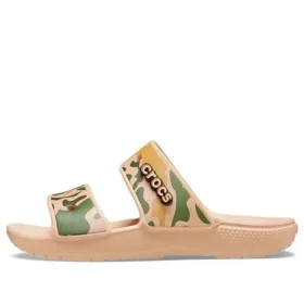 Crocs classiques imprimé camouflage « Tan Green »