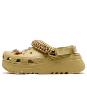 Crocs x Aries Classic Hiker Xscape Sabot « Desert Grass »