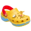 Crocs x Disney Winnie l&rsquo;ourson Classic Platform Clog « Jaune Rouge »