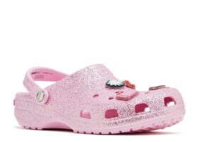 Mean Girls x Classic Clog « On Wednesdays We Wear Pink »