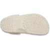 Sabot classique à découpes en forme de cœurs