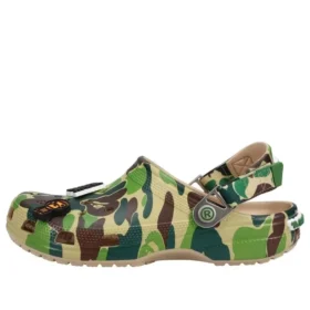 Sabots Crocs x A Bathing Ape « Chai »