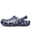 Sandales Classic Clog imprimées bleu foncé
