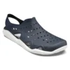 Sandales noires et blanches