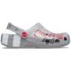 Sandales unisexes de sport décontractées à talon plat Coca-Cola x Crocs Crossover Light X Outdoor, gris