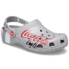 Sandales unisexes de sport décontractées à talon plat Coca-Cola x Crocs Crossover Light X Outdoor, gris